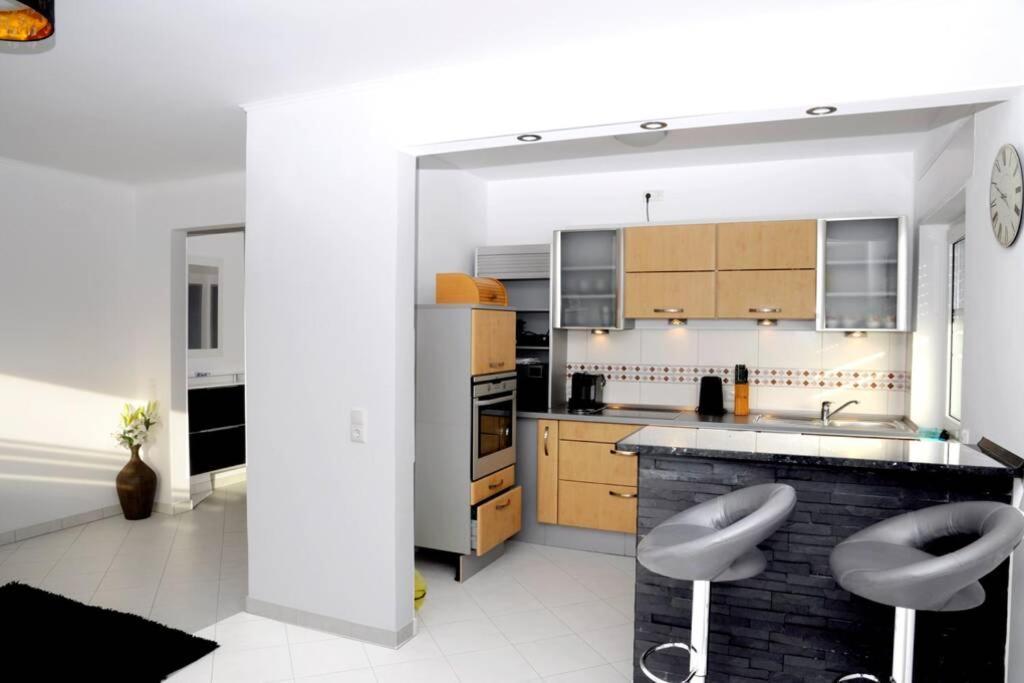 Traumhafte Kurstadt Apartment Moderne 2Zkb Balkon Pkw Stellplatz Bad Nauheim Luaran gambar