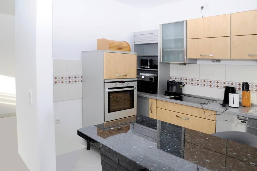 Traumhafte Kurstadt Apartment Moderne 2Zkb Balkon Pkw Stellplatz Bad Nauheim Luaran gambar