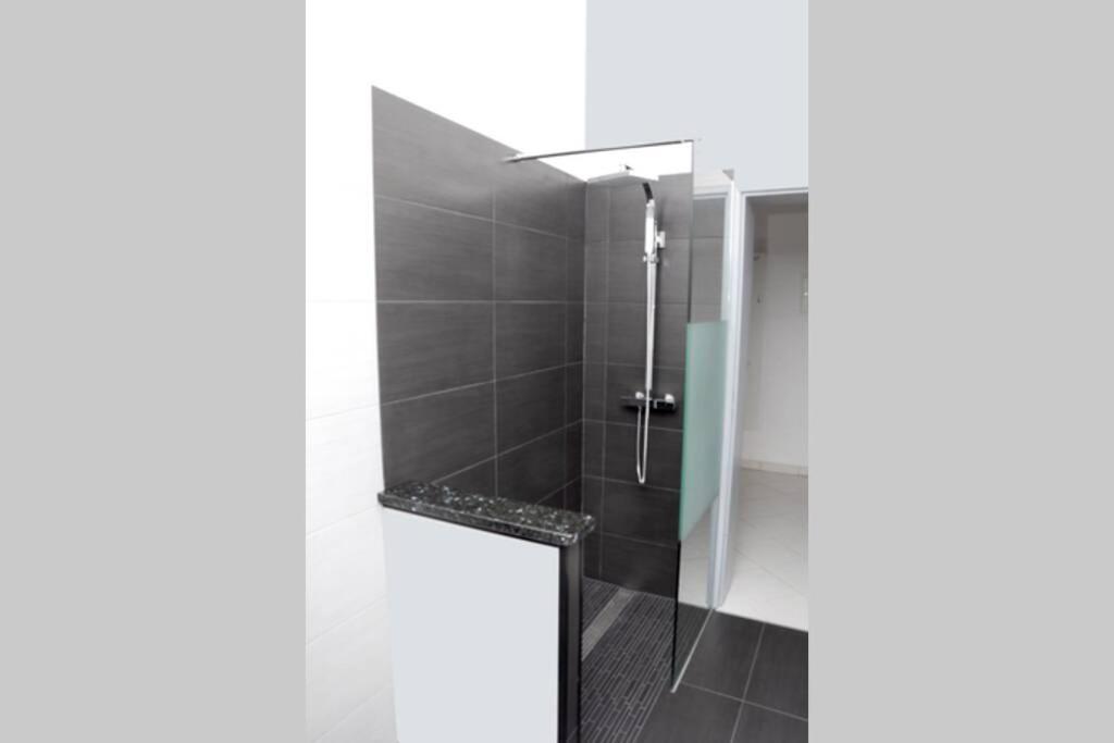 Traumhafte Kurstadt Apartment Moderne 2Zkb Balkon Pkw Stellplatz Bad Nauheim Luaran gambar