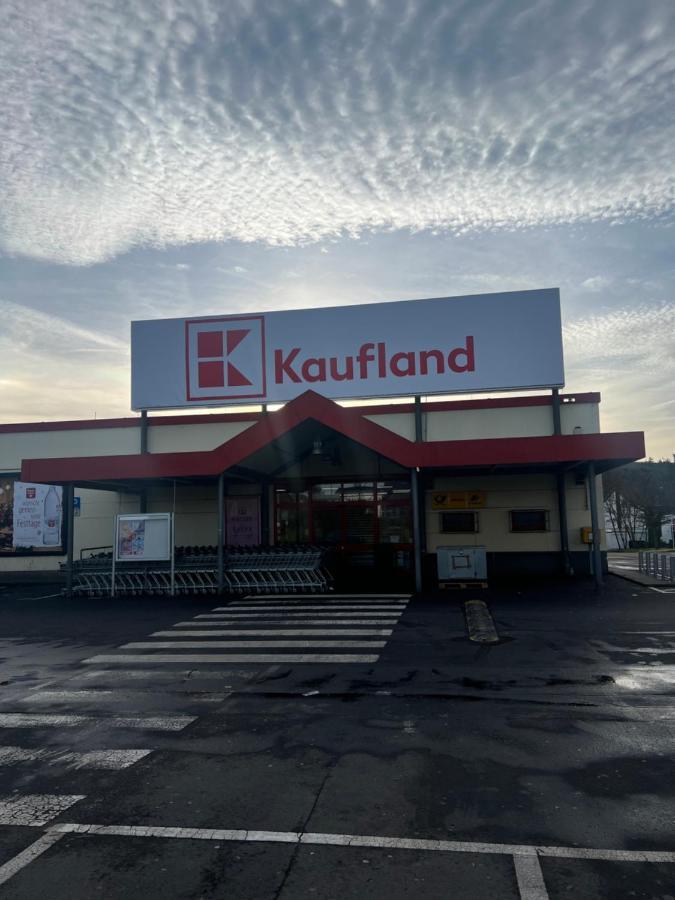 Traumhafte Kurstadt Apartment Moderne 2Zkb Balkon Pkw Stellplatz Bad Nauheim Luaran gambar