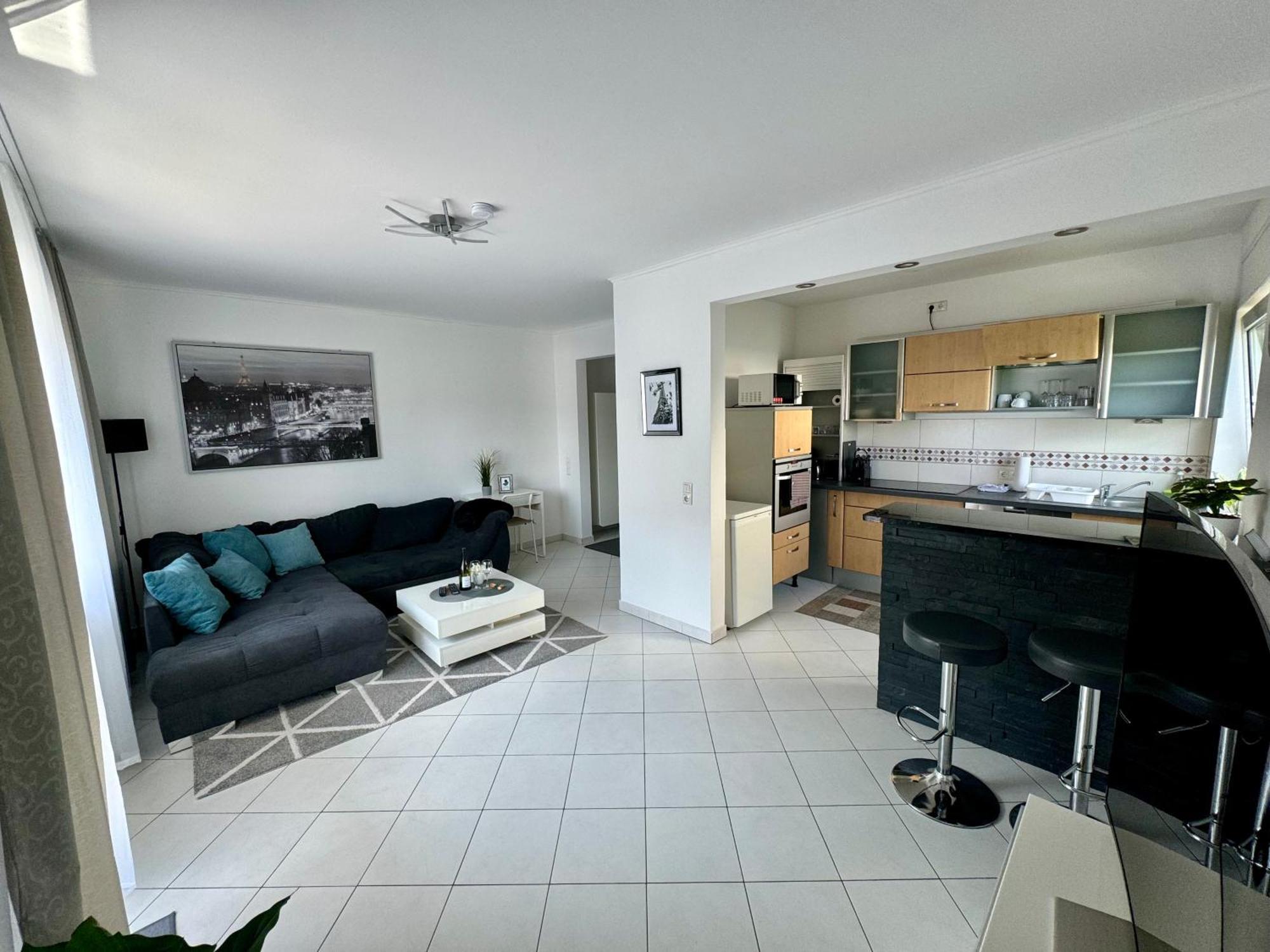 Traumhafte Kurstadt Apartment Moderne 2Zkb Balkon Pkw Stellplatz Bad Nauheim Luaran gambar